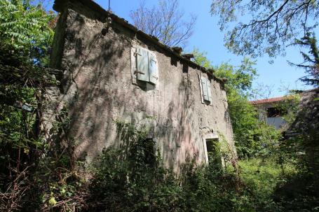 Kršan, surroundings, detached stone house for adaptation