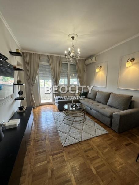 Novi Sad, Petrovaradin, Preradovićeva, 1. 5, 34m2, 70000EUR