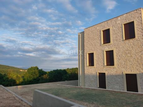 ISTRIEN, RABAC - Penthouse in einer Stadtvilla