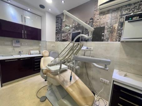 Dental clinic fully equipped for rent