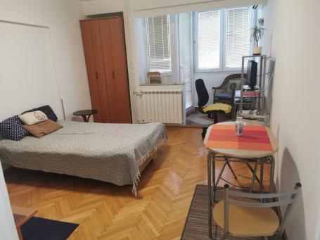 Furnished studio for long term rent