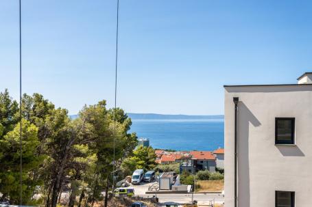 Makarska, dvosoban stan na trećem katu novogradnje  NKP 72, 43 m2