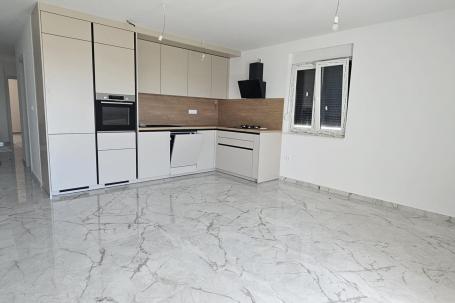 Kaštel Stari,  Penthouse  70, 6 m2  s krovnom terasom