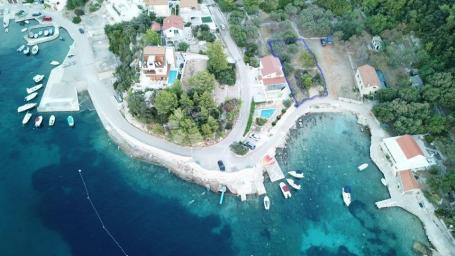 Korčula 1 red do mora sa GRAĐ DOZVOLOM 