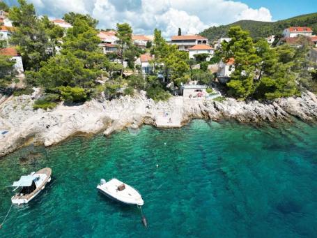 KORČULA - KUĆA U NEPOSREDNOJ BLIZINI MORA