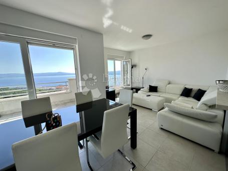 Penthouse sa panormaskim pogledom i bazenom Crikvenica 