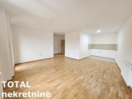 4 Četvorosoban stan NOVI SAD, 226600€