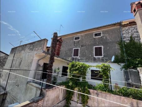 House House for sale in the old town center, Vrsar!