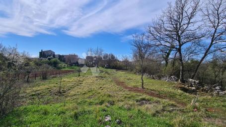 Land Završje, Grožnjan, 1.730m2