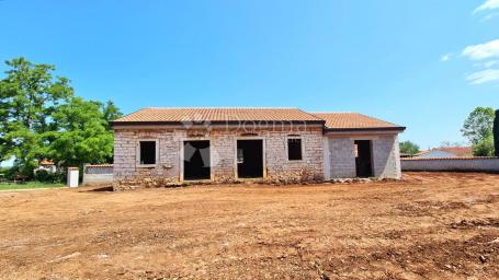 RARE OFFER! Detached Istrian house in the initial stage of reconstruction