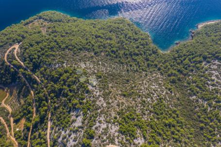 Land Zastražišće, Jelsa, 215.210m2