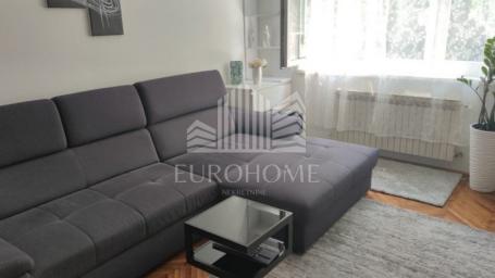 Flat Maksimir, 70m2