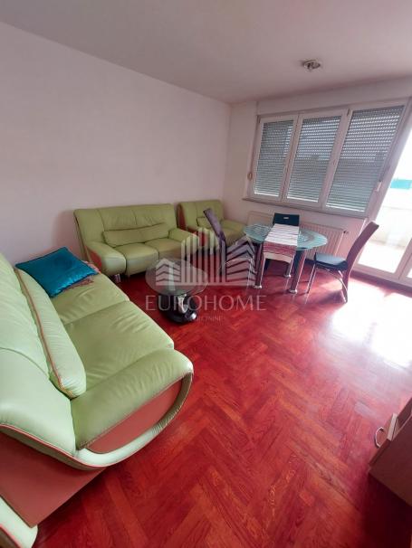  3S Stan Jarun 73. 40m² + 2 garaže 13m² i 14. 45m²