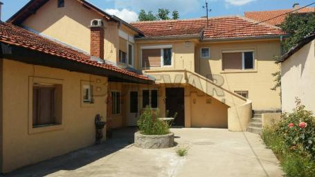 Apartmanska kuća  311m2, 5. 24a, Pantelej