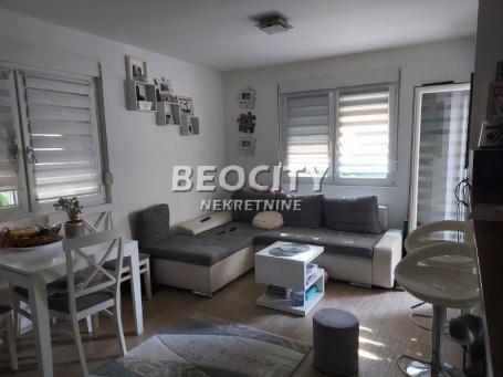 Zemun, Gornji grad, Alaska, 2. 5, 53m2, 150000EUR