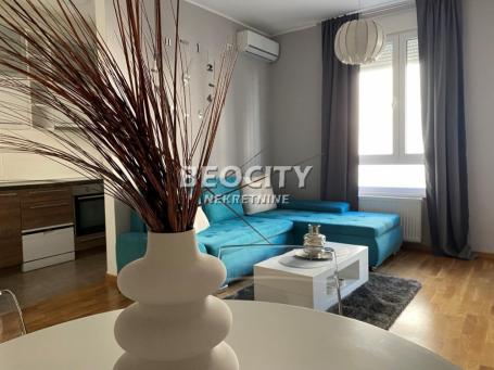 Novi Sad, Centar, Maksima Gorkog, 2. 5, 60m2, 1200EUR