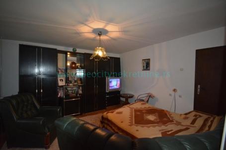 Rakovica, Centar, , 5. 0, 210m2, 150000EUR