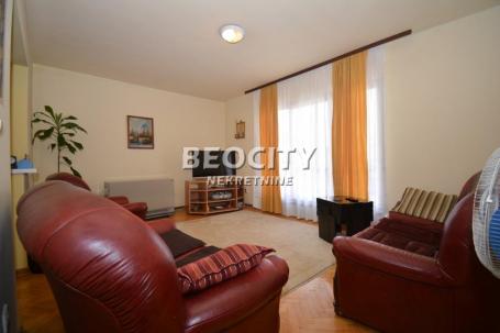 Grocka, Boleč, 8. marta, 4. 5, 315m2, 150000EUR