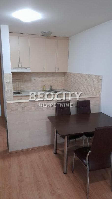 Zemun, Altina, Ugrinovački put 26. deo, 1. 0, 44m2, 88000EUR