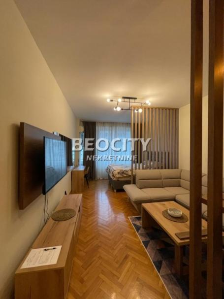 Novi Beograd, YUBC, , 1. 0, 39m2, 700EUR