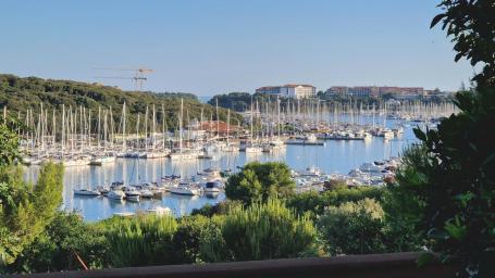 Apartment mit Terrasse und der schönsten Aussicht in Pula