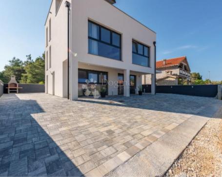 Haus Vir, 250m2