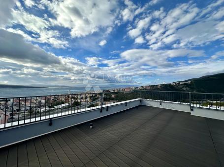 PENTHOUSE NAJAM Crikvenica 80m2 sa pogledom na more 