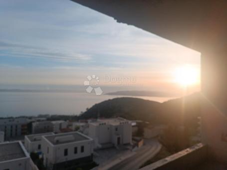 Flat Veliko Brdo, Makarska, 76m2