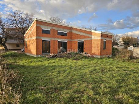 ISTRIA, MEDULIN - Modern one-story house near the center in ROH BAU design