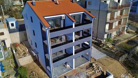 CRIKVENICA - Dvoetažni apartman, 101 m2, pogled na more!