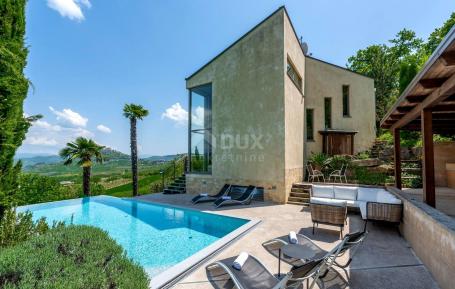 ISTRIA, MOTOVUN - An extraordinary house with a swimming pool in an exceptional location