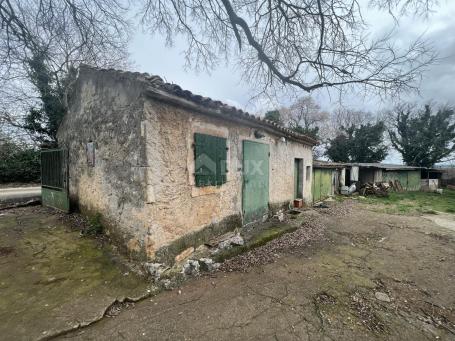 ISTRA, VALTURA - Kuća za adaptaciju 