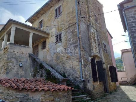 ISTRIA, MOTOVUN - Ancient stone house for renovation