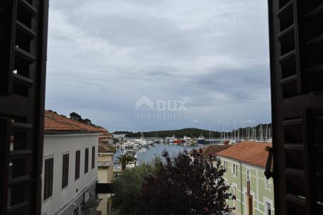 ISTRIA, VRSAR - Unique old building with office space by the sea!