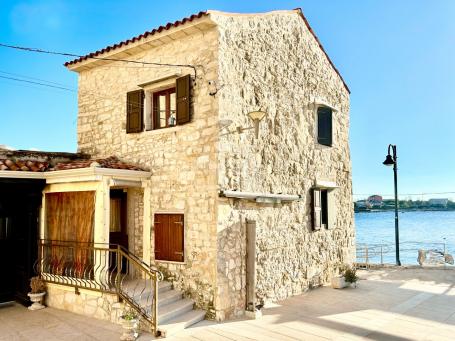 ISTRIA, UMAG - Unique stone house near the sea