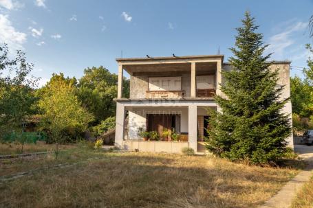 RIJEKA, KANTRIDA - Einfamilienhaus mit großem Garten!