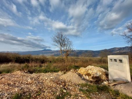 ISTRIA, KRŠAN - Attractive building plot with a view of Učka