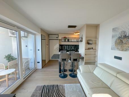 OPATIJA, IČIĆI – ein wunderschön eingerichtetes Apartment mit Panoramablick auf das Meer und einem B