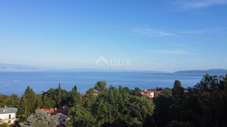 OPATIJA, OPRIĆ - Grundstück mit Meerblick und Projekt für 3 Wohnungen