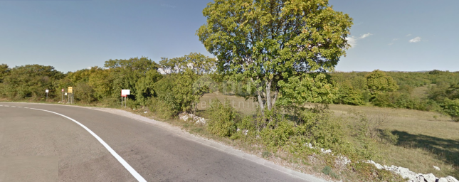 RIJEKA, KUKULJANOVO - building plot 2950m2 next to the road