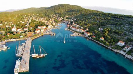 ŠIBENIK, ZLARIN - Steinhaus zur Anpassung