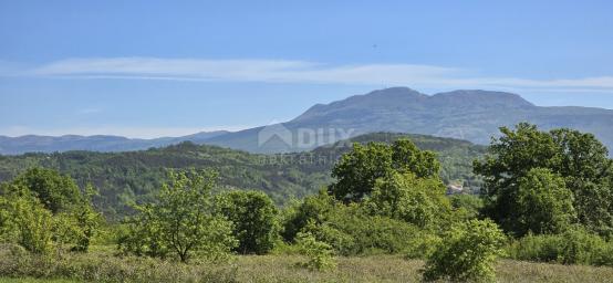 ISTRIA, PIĆAN - Land with a building permit and an open view of Učka