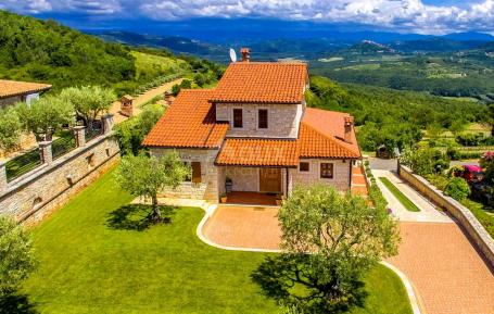 ISTRA, VIŽINADA - Rustikalna kuća s panoramskim pogledom