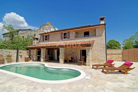 ISTRIA, BARBAN - Rustic villa in a quiet location