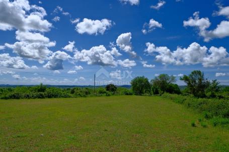 ZADAR, BENKOVAC - Building land in a natural environment