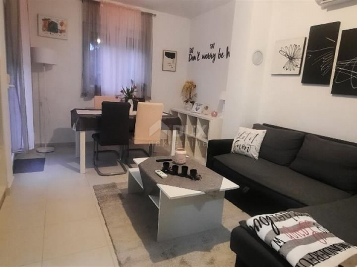 CRIKVENICA - 1 bedroom + bathroom with balcony and parking space