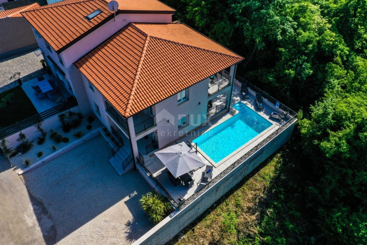 ISTRIA, POREČ - Semi-detached house with swimming pool