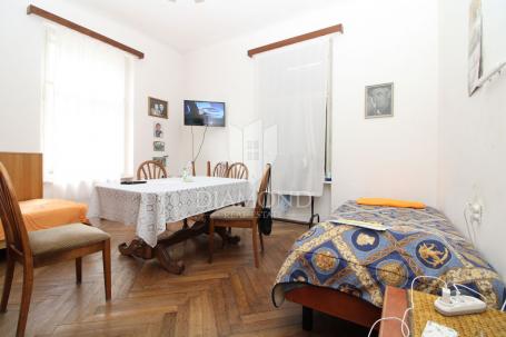 Opatija, Wohnung zur Adaption in toller Lage