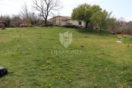 Svetvinčenat, surroundings, building land