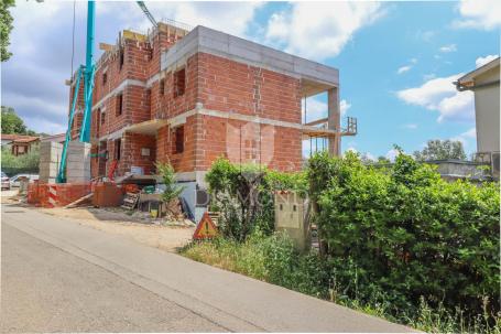 Luxury house in a quiet suburb of Pula on three floors